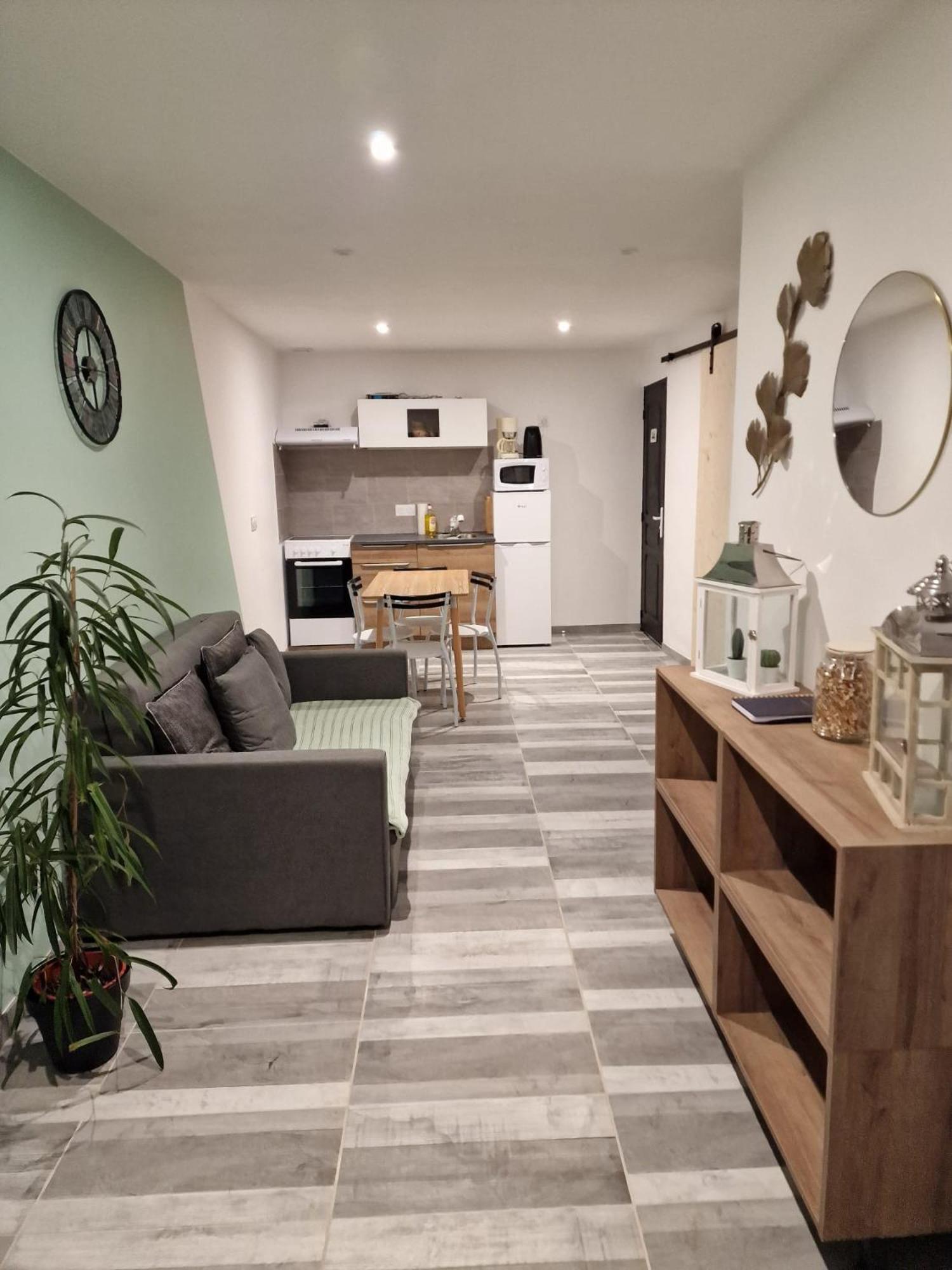 Comme A La Maison Gannat Εξωτερικό φωτογραφία